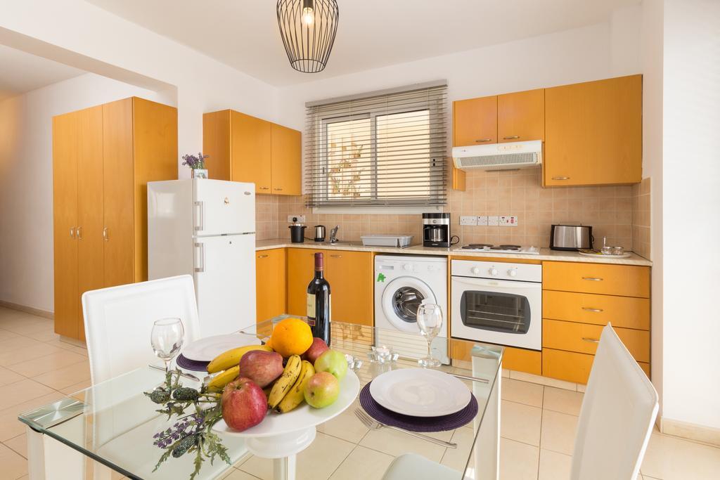 Elena Court Apt 401 Apartment Larnaca Exterior photo